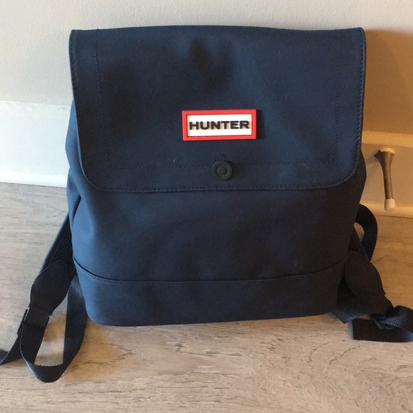 small navy backpack